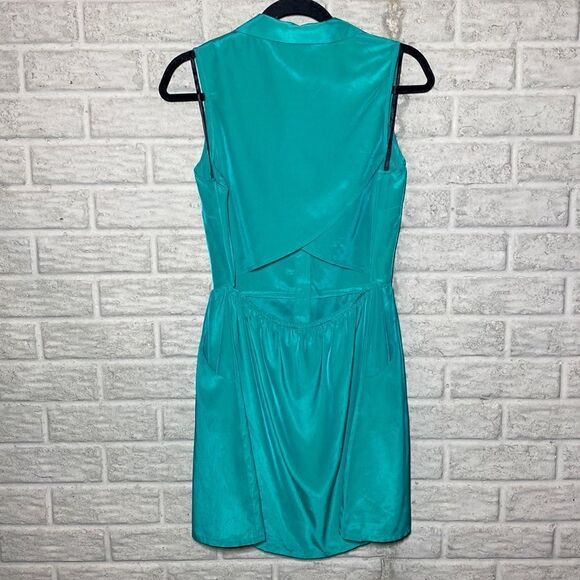 NWT MSRP $119 Bebe Green Sandi Open Back Dress Women's Size Small - Picture 6 of 9